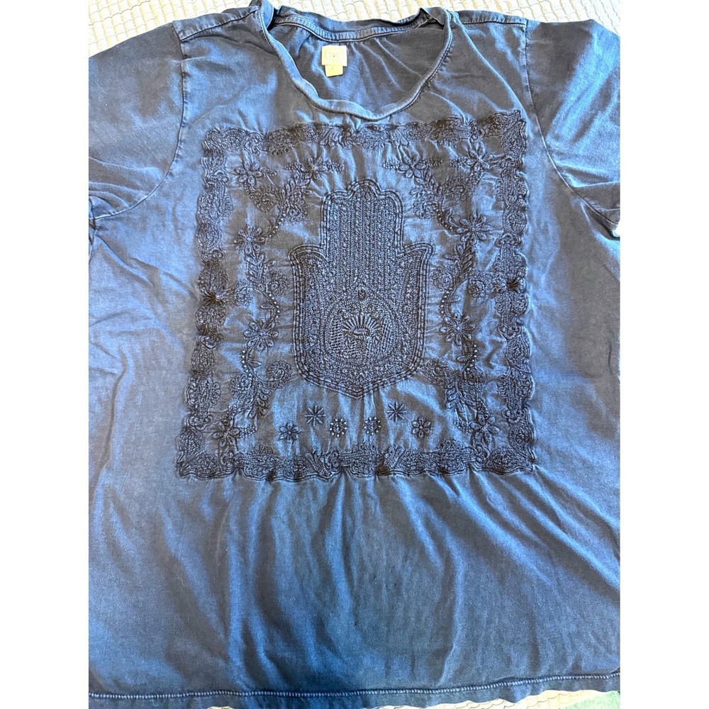 Lucky Lotus Womens Hamsa Embroidered T-Shirt Faded Blue Boho Spiritual Tee Large